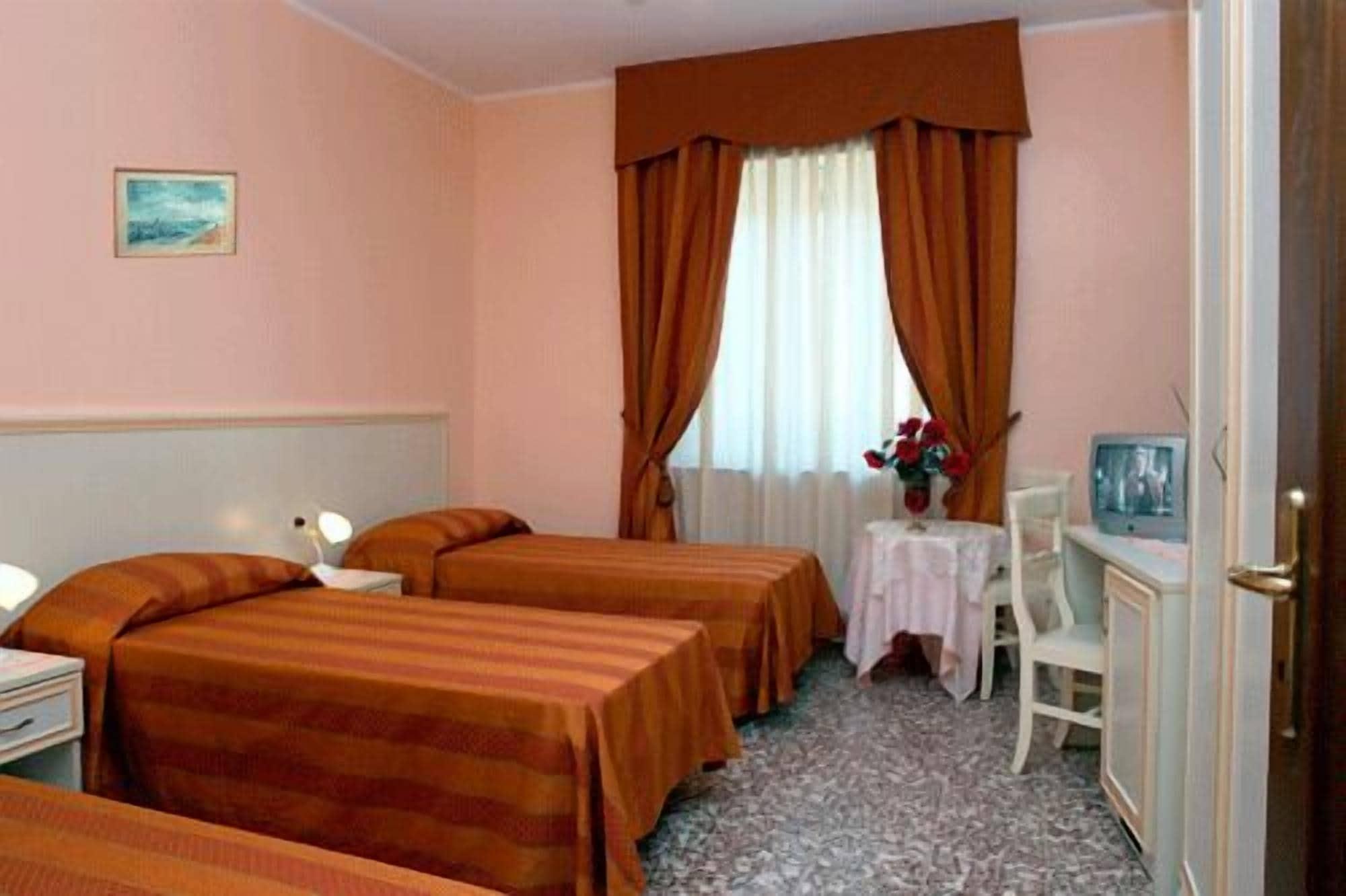 Hotel Vittoriano Turyn Zewnętrze zdjęcie